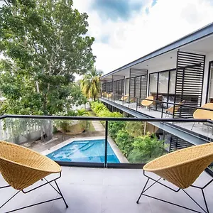  Apartahotel Deluxe Azure