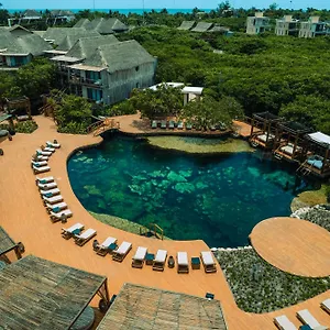 hotel-shibari-restaurant-cenote-club.tulum-hotels.net/